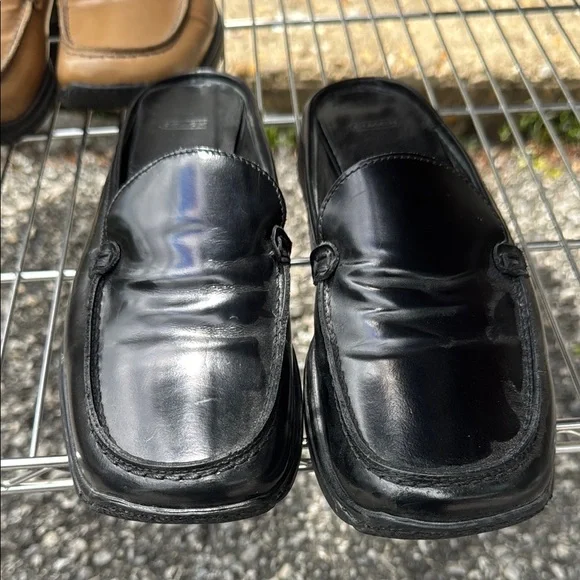 Coach Black Leather Slip-On Shoes Coach | Shoes | Coach Black Leather Womens Slipon Loafers  main image 4